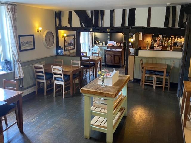 The White Hart Hotel Newenden Exterior photo