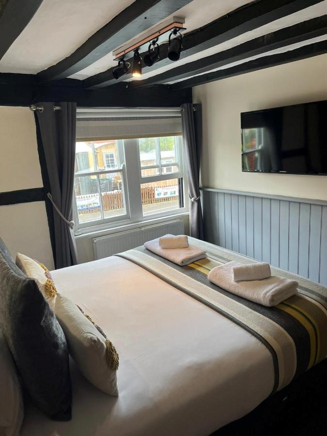 The White Hart Hotel Newenden Exterior photo